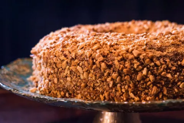 Bolo de amendoim com Doce de Leite Souvenir